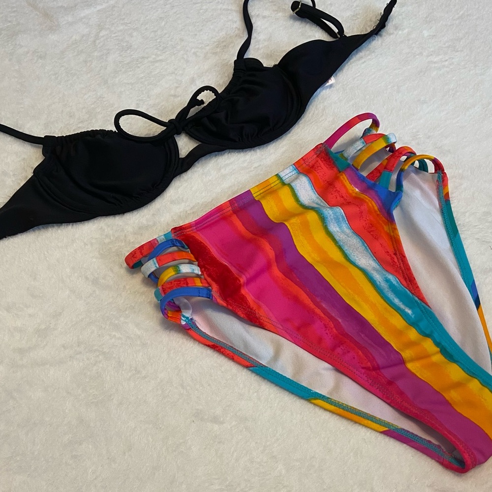 Xhilaration Colorful Swimsuit Bikini Set